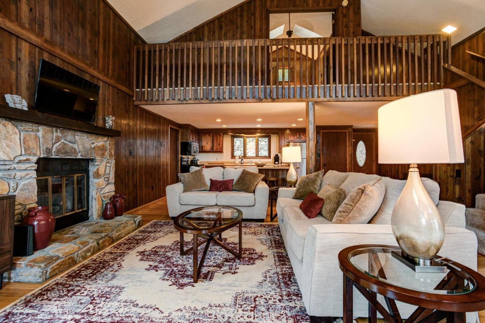Wolf Ridge Retreat Villa Swiss Eksteriør billede
