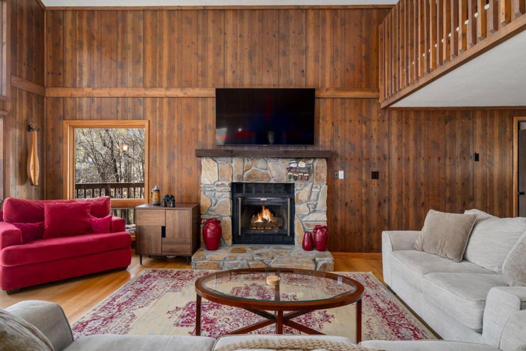 Wolf Ridge Retreat Villa Swiss Eksteriør billede